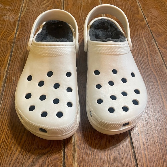 Crocs White Lined Clogs Slippers Womens Size 10 Faux Fur Fuzzy - Picture 2 of 8